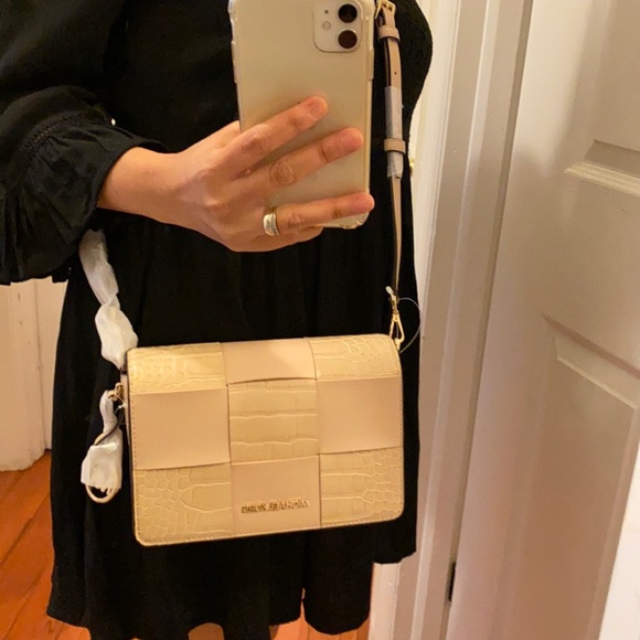 Mk Mercer clutch crossbody - Picture 4 of 9